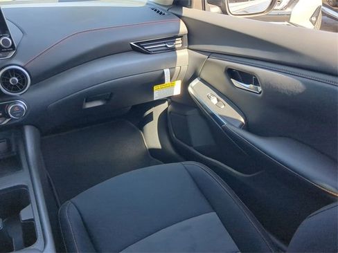 New 2025 Nissan Sentra SR image 15