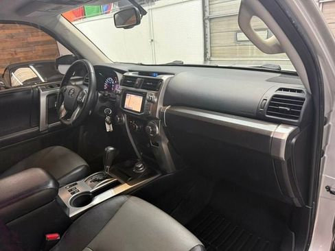 Used 2018 Toyota 4Runner SR5 Premium AWD/4WD image 12