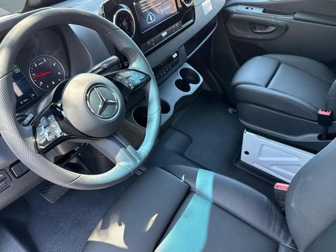 New 2026 Mercedes-Benz Sprinter 2500 image 4