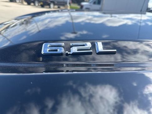 Used 2022 Chevrolet Silverado 1500 LTZ AWD/4WD image 11