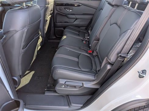 New 2025 Honda Pilot Touring image 26