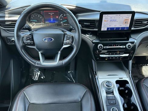 Used 2023 Ford Explorer ST-Line AWD/4WD image 14