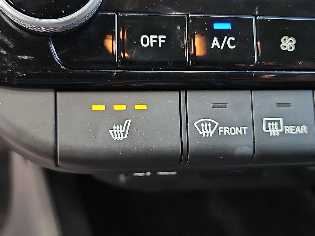 Used 2023 Hyundai Elantra SEL w/ Convenience Package FWD image 18