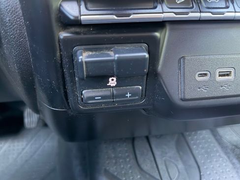 Used 2021 Chevrolet Silverado 3500 LT w/ Convenience Package AWD/4WD image 26