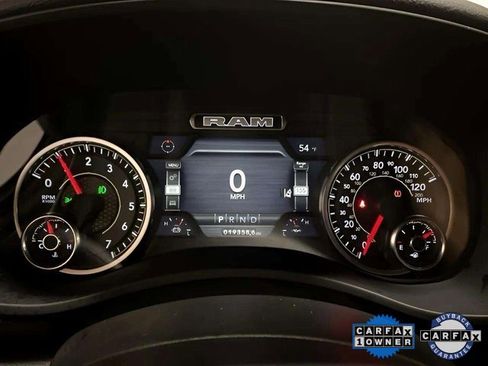 Used 2024 RAM 2500 Big Horn w/ Safety Group image 9