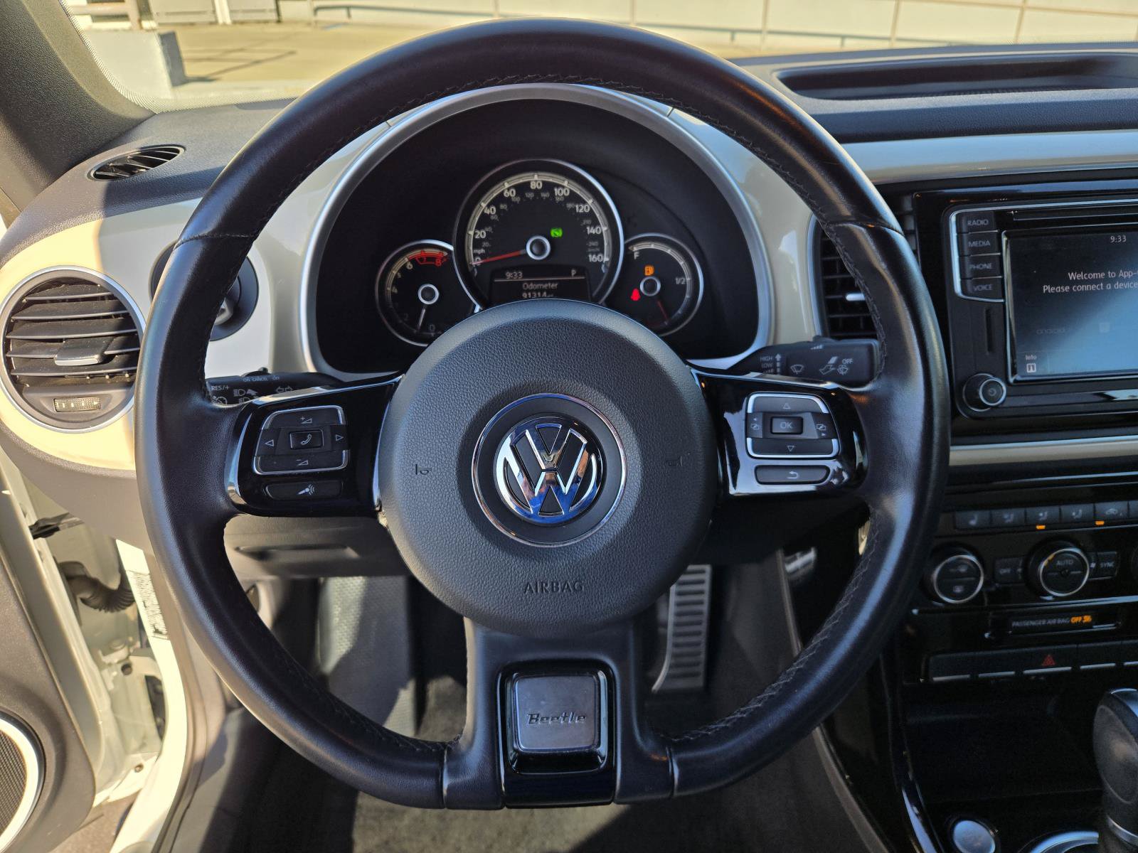 Used 2019 Volkswagen Beetle 2.0T SE FWD image 17