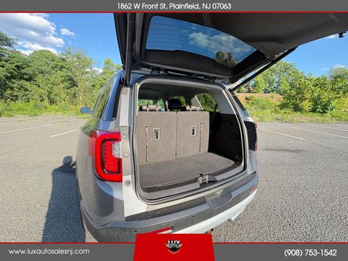 Used 2020 GMC Acadia SLT w/ Driver Alert Package II FWD image 41