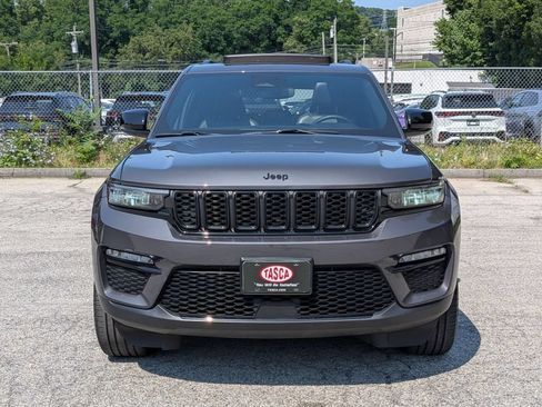 Certified 2024 Jeep Grand Cherokee Limited w/ Black Appearance Package AWD/4WD image 11