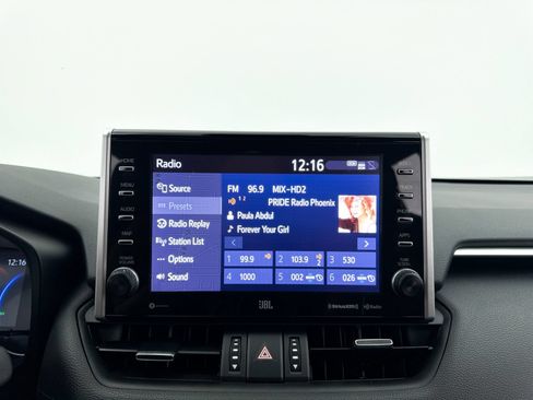 Used 2022 Toyota RAV4 XSE AWD/4WD image 5