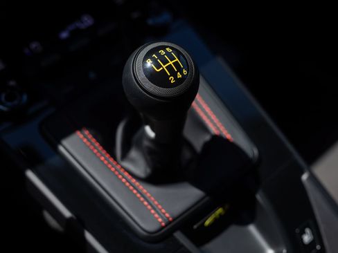Used 2026 Porsche 911 GT3 RWD image 38