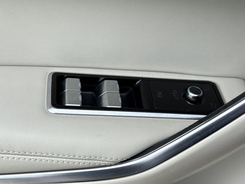 Used 2022 Jaguar F-PACE S AWD/4WD image 12