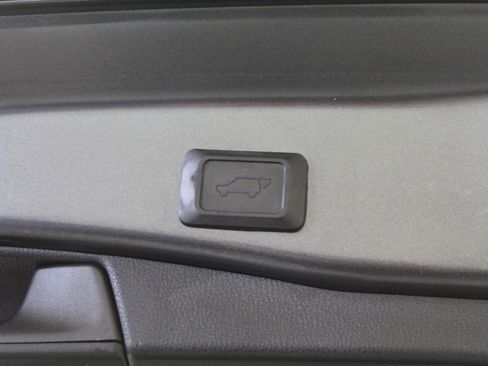 Used 2019 Toyota RAV4 XLE image 30