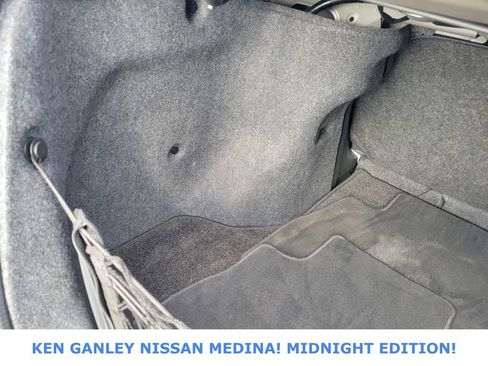 Used 2018 Nissan Sentra SR w/ SR Midnight Edition Package image 43