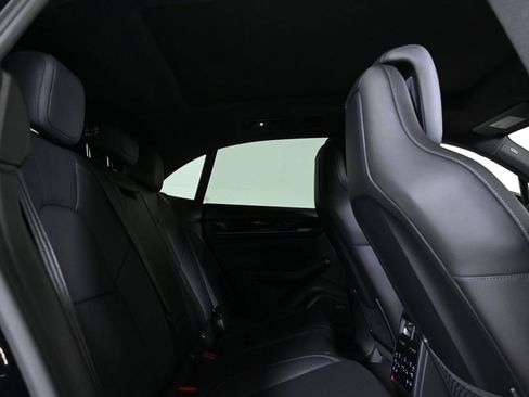 New 2026 Porsche Macan Electric image 19