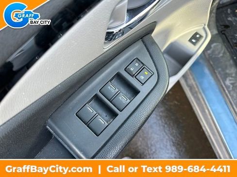 Used 2016 Honda Pilot Touring image 11