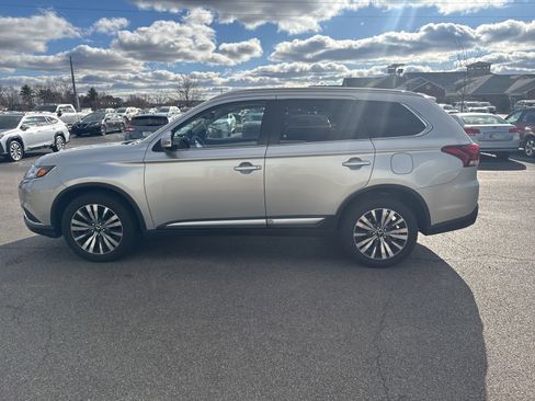 Used 2020 Mitsubishi Outlander AWD image 1