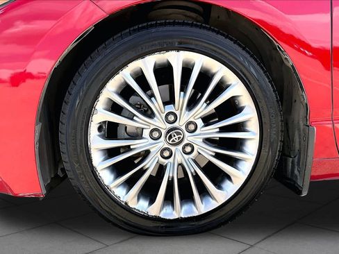 Used 2021 Toyota Avalon Limited w/ Advanced Safety Package FWD image 11