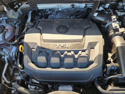 Used 2024 Volkswagen Tiguan SE image 30