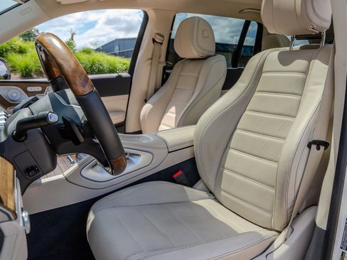 Used 2020 Mercedes-Benz GLS 450 4MATIC image 28