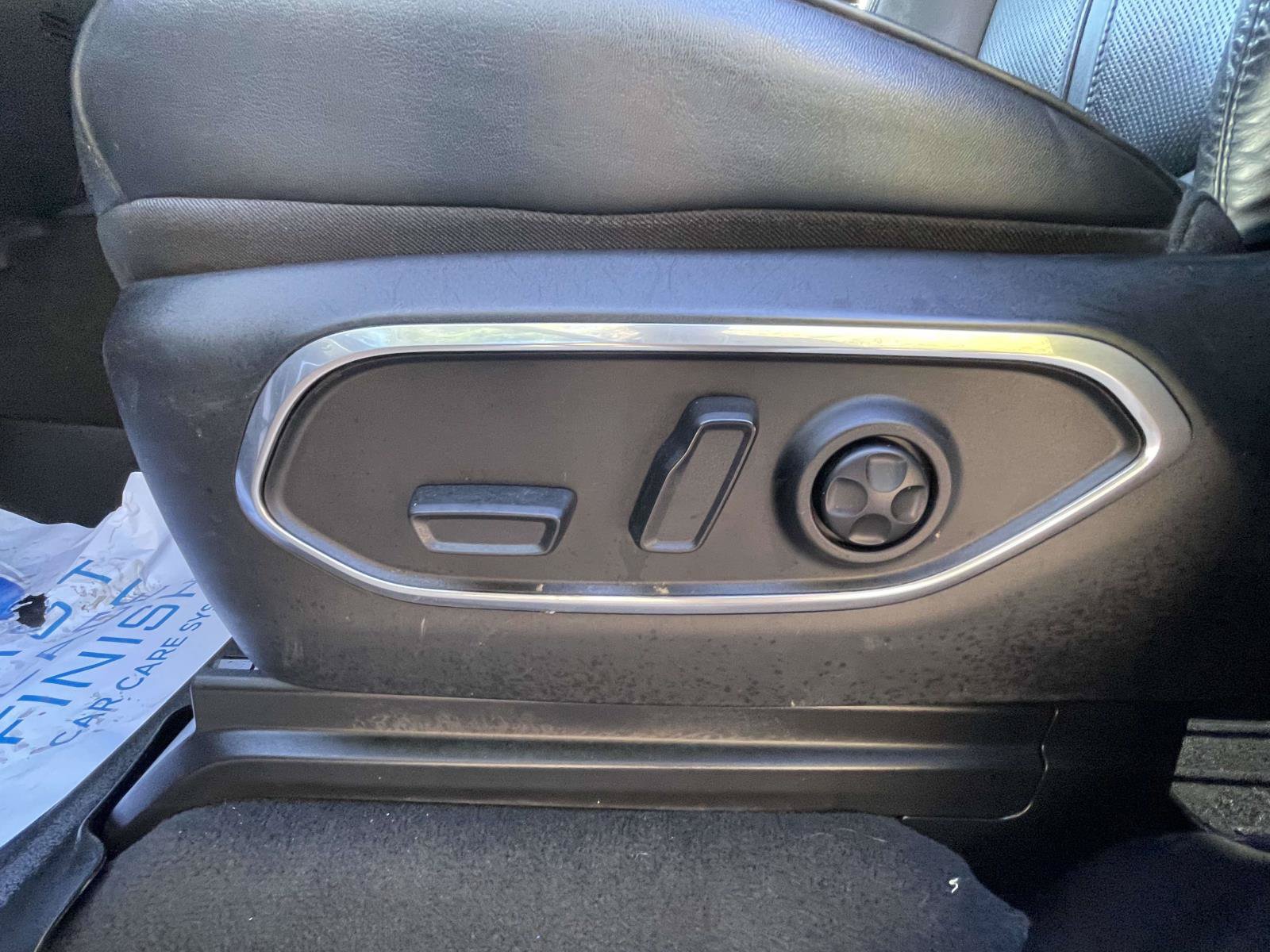 Certified 2022 Jeep Wagoneer Series II AWD/4WD image 19