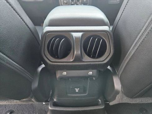 Used 2021 Jeep Wrangler Unlimited Sahara AWD/4WD image 17