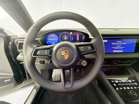 Certified 2026 Porsche Macan Electric RWD image 20