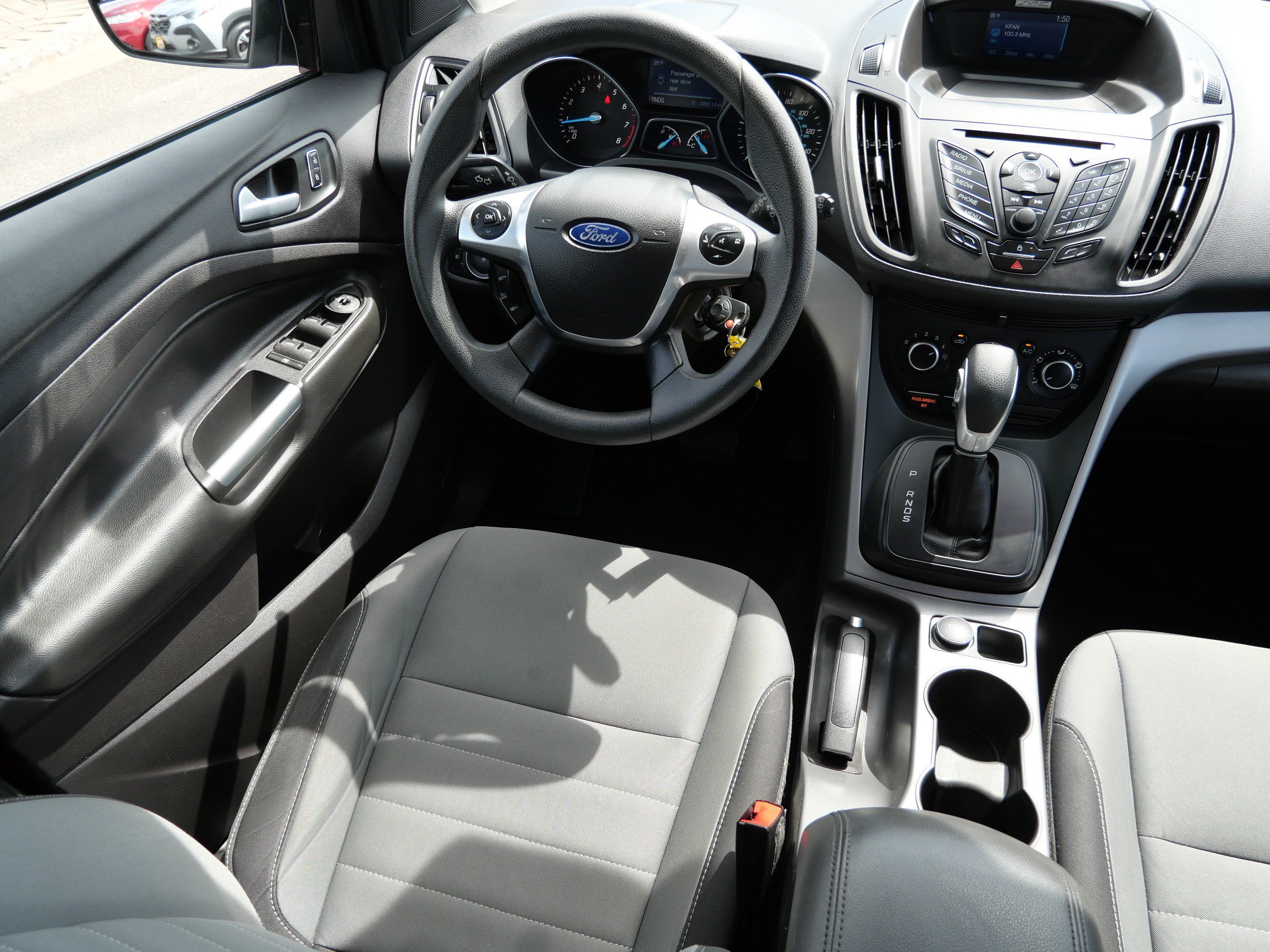 Used 2015 Ford Escape SE FWD image 9