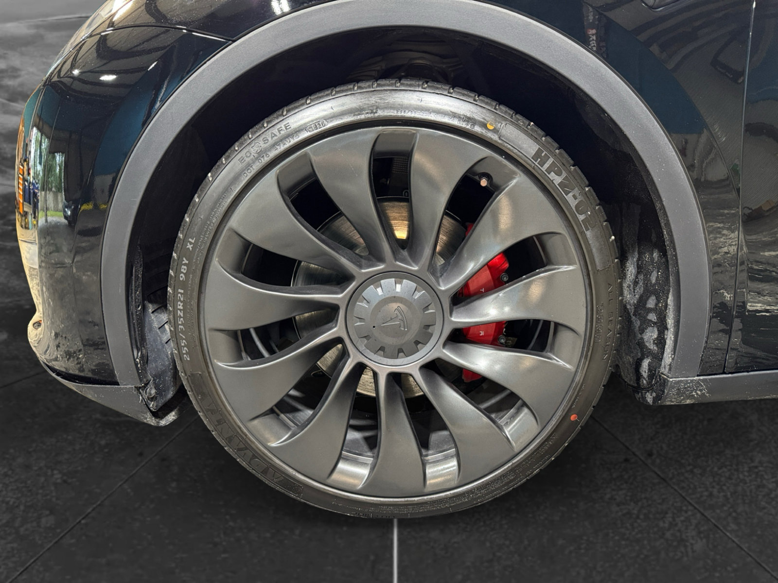 Used 2024 Tesla Model Y Performance AWD/4WD image 28