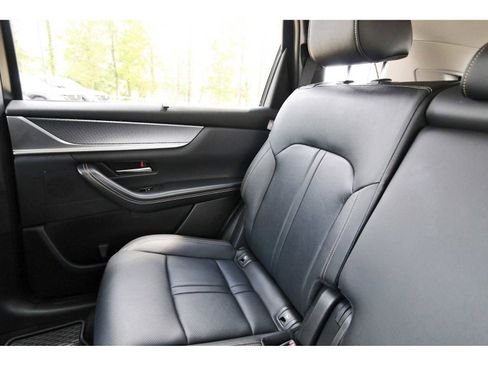 Used 2025 MAZDA CX-90 Plug-In Hybrid w/ Preferred image 9