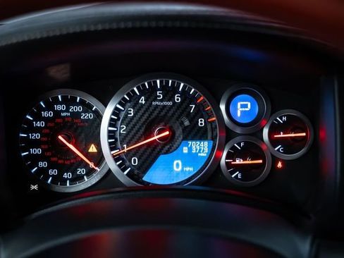 Used 2016 Nissan GT-R Premium image 29