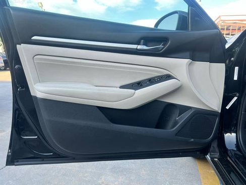 Used 2019 Nissan Altima 2.5 SV FWD image 22