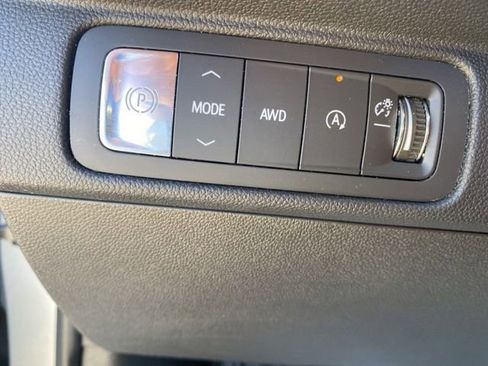 Used 2024 Chevrolet Traverse RS AWD/4WD image 20