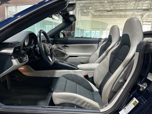Used 2019 Porsche 911 Carrera GTS RWD image 49