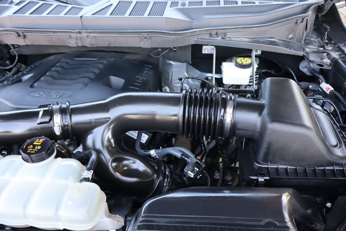Used 2023 Ford F150 Platinum w/ FX4 Off-Road Package AWD/4WD image 40