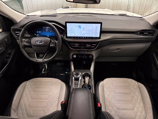 Used 2023 Ford Escape Platinum w/ Premium Technology Package AWD/4WD image 12