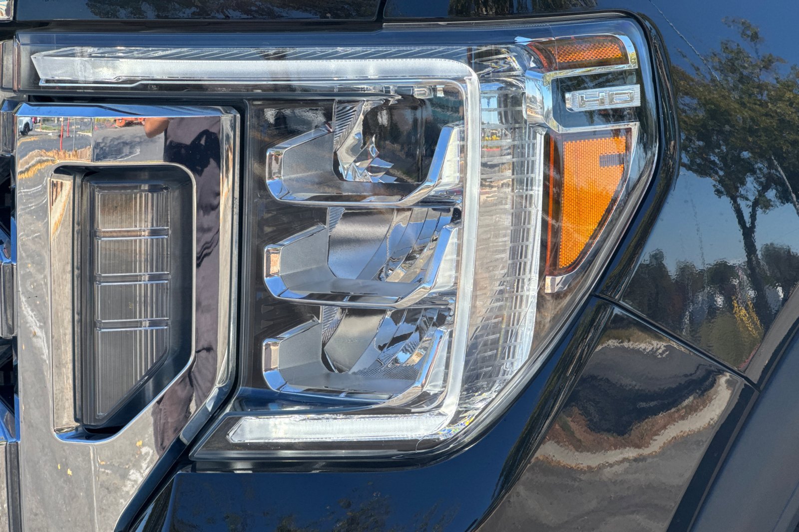 Used 2023 GMC Sierra 2500 Denali w/ Denali Black Diamond Edition AWD/4WD image 53