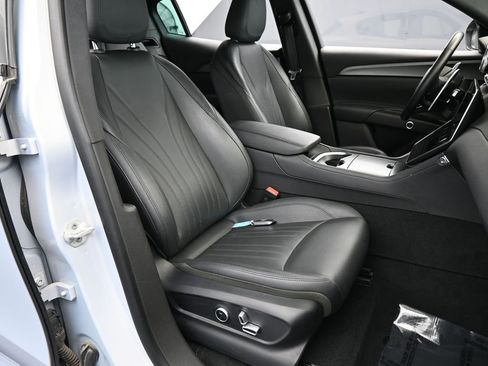 Used 2023 Maserati Grecale GT image 47