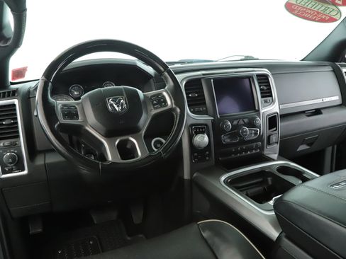 Used 2018 RAM 1500 Limited AWD/4WD image 2
