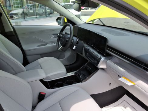 Used 2025 Hyundai Kona Limited image 26