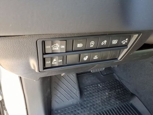 New 2026 Toyota Tundra Platinum AWD/4WD image 10