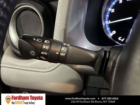 Used 2018 Toyota RAV4 Limited w/ Advanced Technology Package FWD image 23