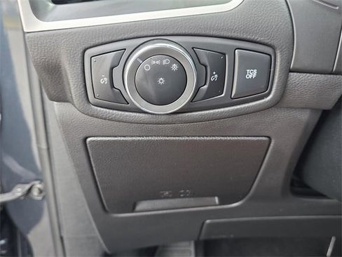 Used 2024 Ford Edge SE w/ Black Appearance Package image 26