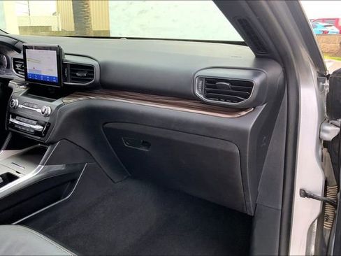 Used 2020 Ford Explorer Limited w/ Class III Trailer Tow Package image 16