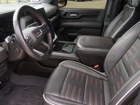 Used 2025 GMC Yukon AT4 Ultimate w/ LPO, Floor Liner Package AWD/4WD image 21