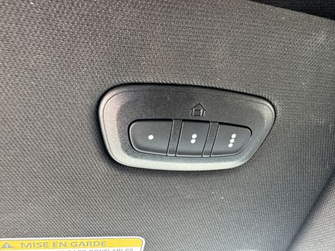Used 2025 RAM 1500 Laramie RWD image 27