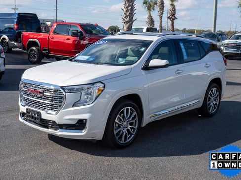 Used 2024 GMC Terrain Denali w/ Denali Premium Package image 7