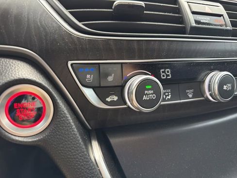 Used 2021 Honda Accord Touring image 16