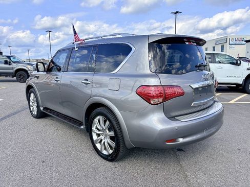 Used 2014 INFINITI QX80 4WD w/ Deluxe Touring Package image 4