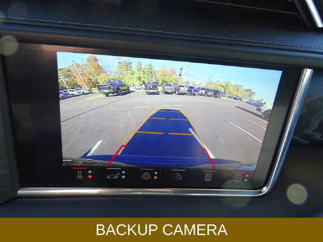 Used 2023 GMC Yukon Denali w/ Advanced Technology Package AWD/4WD image 19