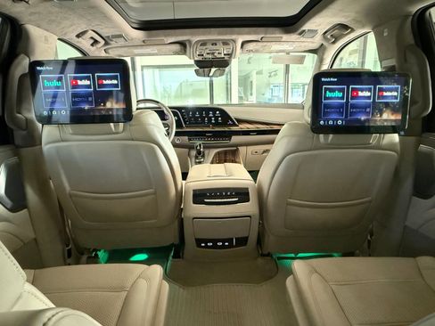 Used 2022 Cadillac Escalade Sport Platinum w/ LPO, ONYX Package AWD/4WD image 23